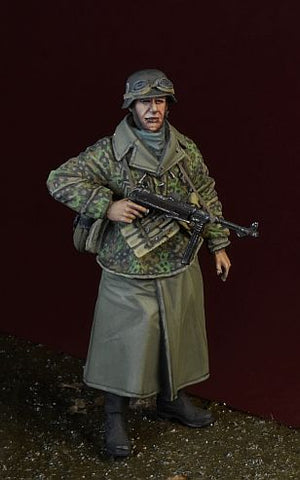 WSS Soldat mit MP40 Ardennen 1944