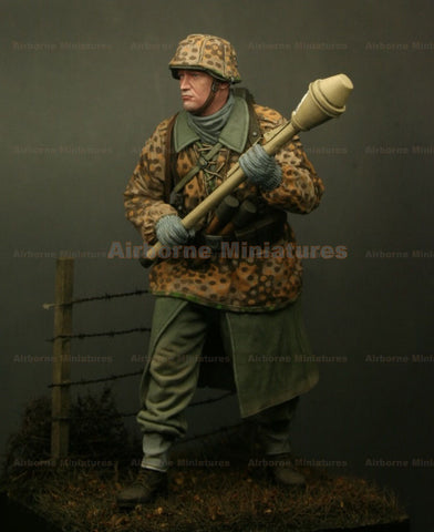 WSS Tank Hunter with Panzerfaust WWII