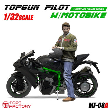 Top Gun Pilot mit Motorrad