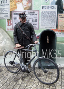 Postler mit Fahrrad WWII