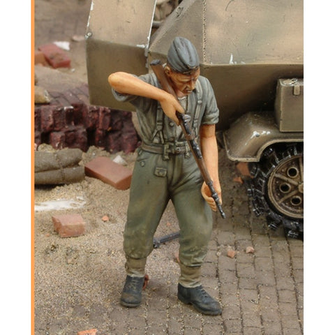 German Soldier cleaning rifle 1943