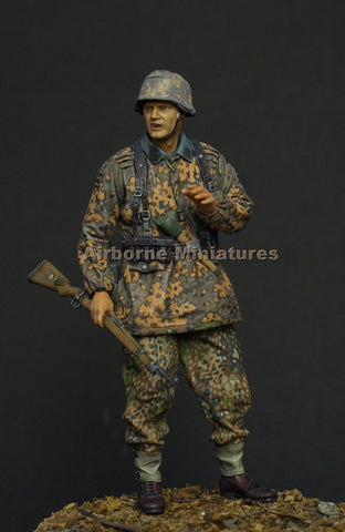 WSS Grenadier with K98 WWII