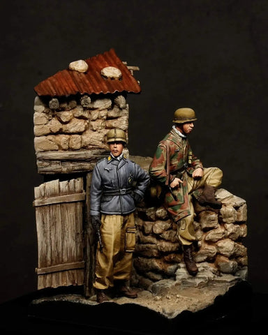 Hans & Peter Deutsche Fallschirmjäger bei der Rast Gustav Linie 1944