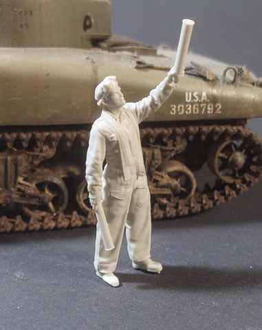 Britischer Panzersoldat belädt Munition #2 WWII