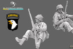 US Fallschirmjäger 101st Airborne Div. bei einer Pause #2 WWII