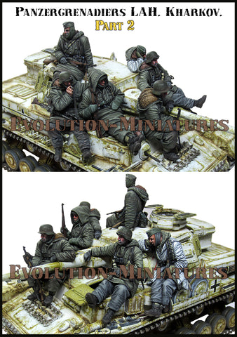 Panzergrenadiere in Charkow aufgesessen Part II WWII