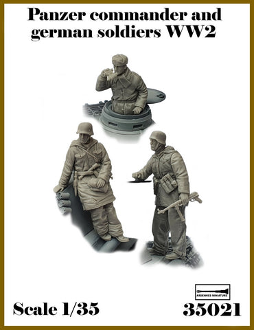 German Panzer Commander & soldiers WWII