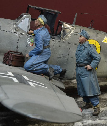 Luftwaffen Mechanics WWII