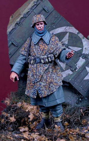 WSS Soldat mit Zeltbahn Kampfgruppe Hansen Ardennen 1944
