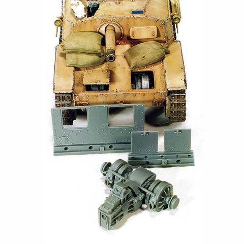 Motor mit Abdeckungen für italienische M Panzer