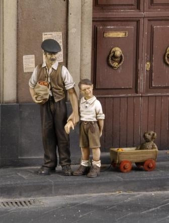 Man with child WWII