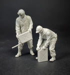 US tank soldiers refueling WWII set