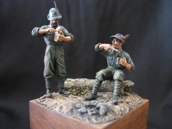 Italian soldiers ar rest