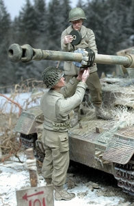 US GI´s bereiten ein Panzerrohr zur Sprengung vor 1944
