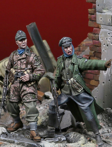 WSS Soldiers in Action Berlin 1945