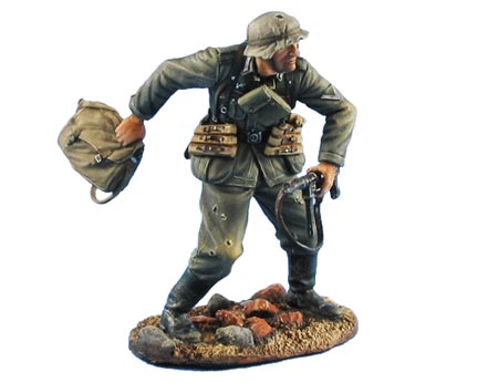 Wehrmachts Combat Pioneer throwing satchel charge