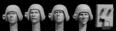 4 Britische Köpfe mit "Dan Dare" Panzerhelm 1970