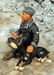 Deutscher Panzersoldat mit Doberman 1943