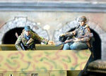 Deutsche Soldaten bei der Rast im Sd-Kfz.251 Winter 1944