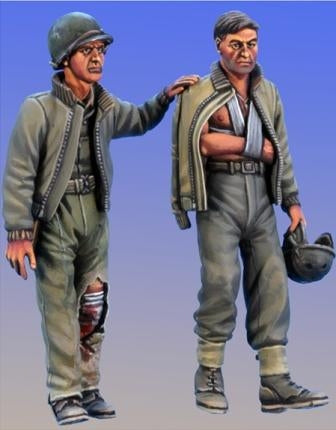 2 wounded US Tank soldiers 1944
