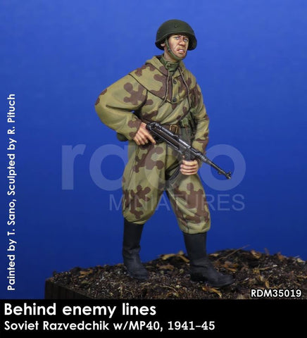 Russischer Aufklärer mit MP40 1941-45
