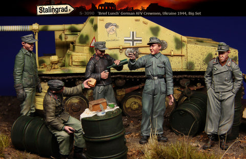 Brief Lunch German AFV Crewmen Ukraine 1944