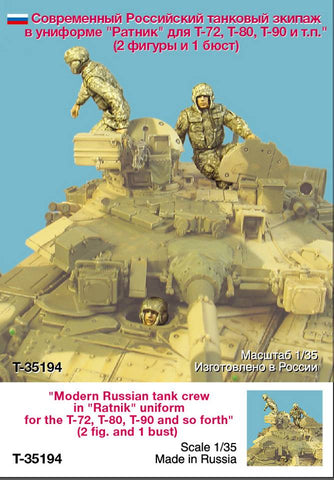 Moderne Russische Panzerbesatzung in Ratnik Uniformen
